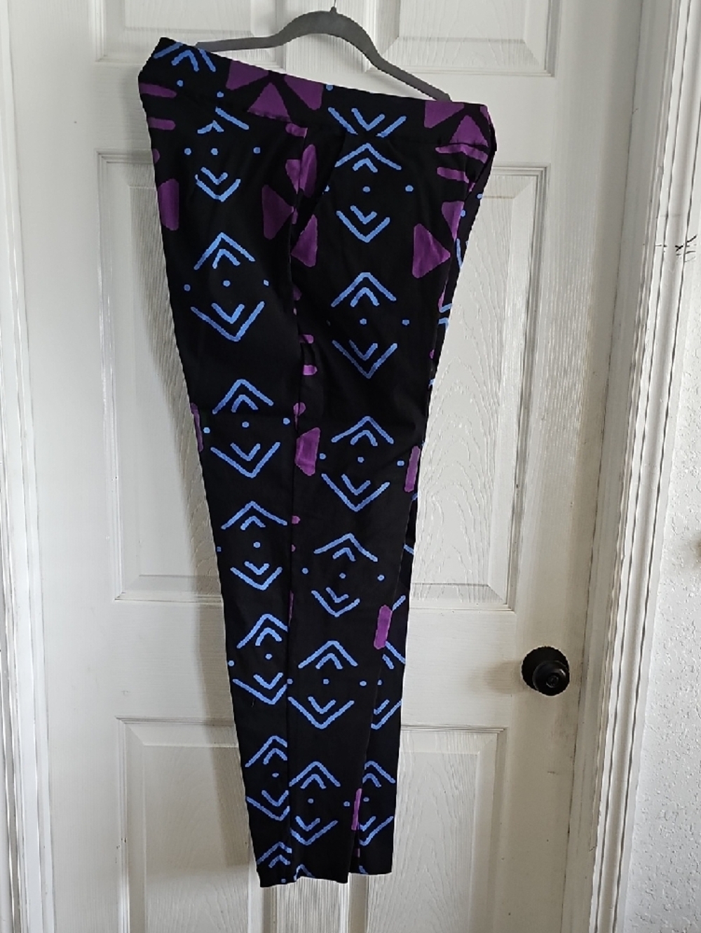 D'lyanu Black Double-Breasted Blazer with Purple & Blue Geometric Print - Picture 4 of 5